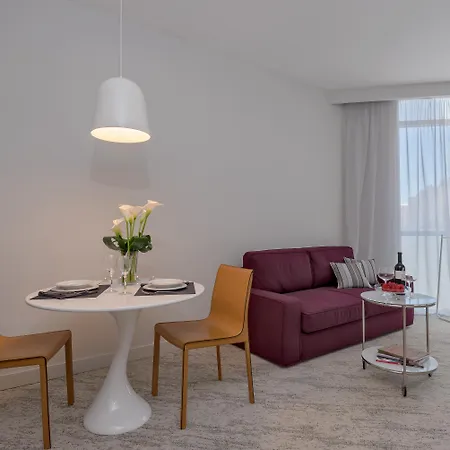 Alojamento de Acomodação e Pequeno-almoço Priska Med Luxury 4*