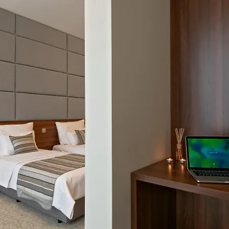 Priska Med Luxury 4* Split