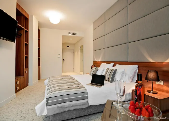 Priska Med Luxury 4* سبليت