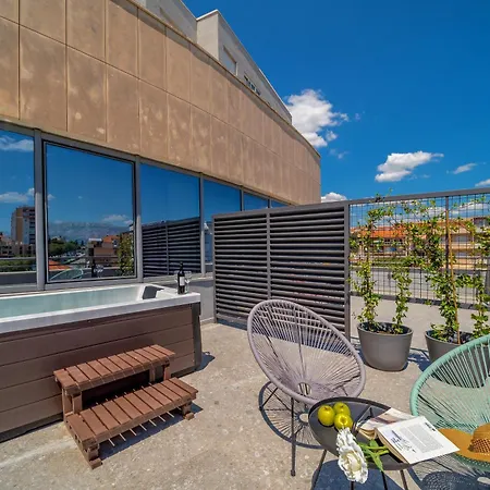 Bed and Breakfast Priska Med Luxury