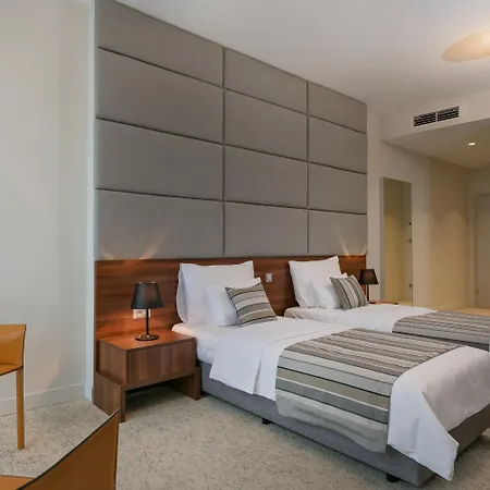 Priska Med Luxury Σπλιτ