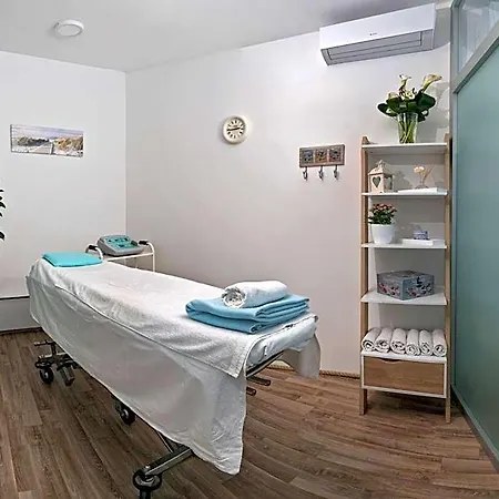 Priska Med Luxury Bed & Breakfast 4*