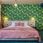 Priska Med Luxury