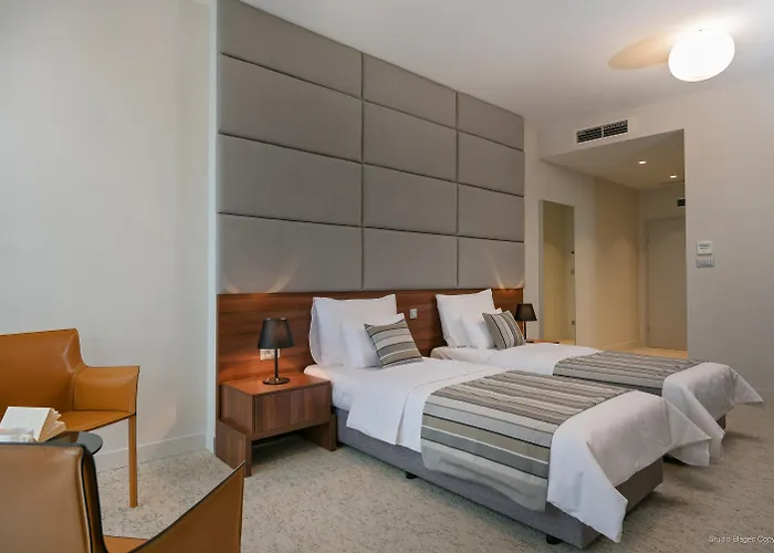 Priska Med Luxury Split